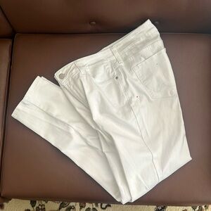 NYDJ white ankle skinny jeans